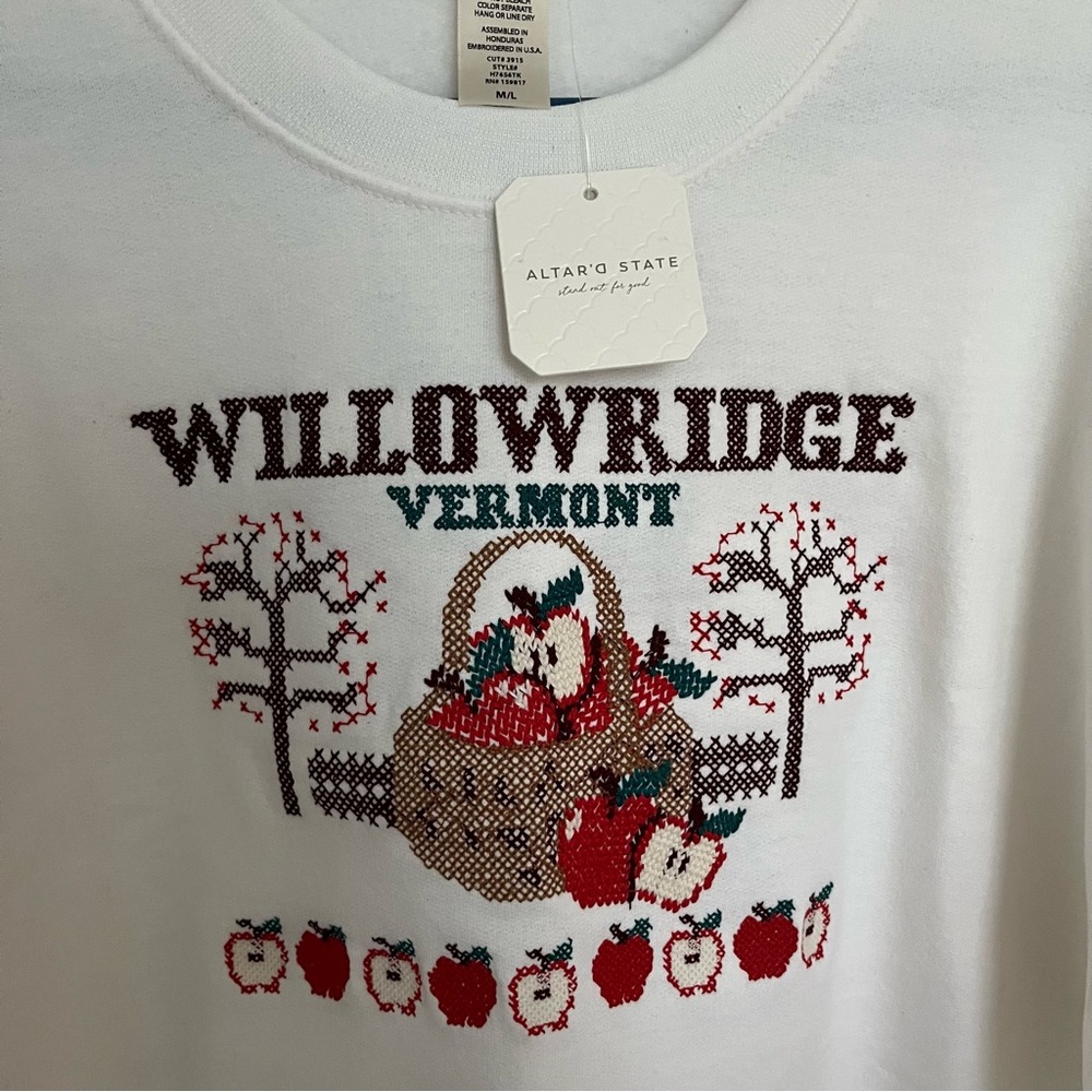 NEW Altar’d State Willowridge Vermont Embroidered Sweatshirt Size M/L & L/XL NWT - Picture 7 of 13